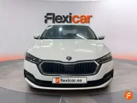 Usado Skoda Octavia Selection 116 CV (85 kW) 2022 Blanco Utilitario