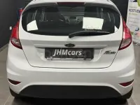 Usado Ford Fiesta Trend 75 CV (55 kW) 2015 Blanco Utilitario