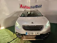 Usado Peugeot 2008 Allure 120 CV (88 kW) 2015 Blanco SUV