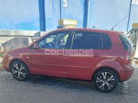 Usado VW Polo Trendline 75 CV (55 kW) 2004 Granate Utilitario