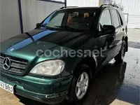 Usado Mercedes ML270 163 CV (119 kW) 2000 Verde SUV