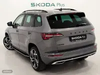 Usado Skoda Karoq SportLine 150 CV (110 kW) 2025 Gris / plateado SUV