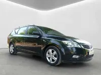 Usado Kia Ceed Sportswagon Active 128 CV (94 kW) 2011 Negro Familiar