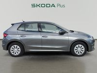 Usado Skoda Fabia 80 CV (58 kW) 2024 Gris