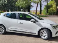 Usado Renault Clio Zen 116 CV (85 kW) 2021 Blanco Utilitario