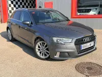Usado Audi A3 150 CV (110 kW) 2018 Gris / plata Berlina