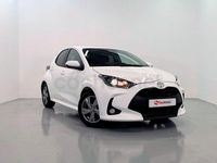 Usado Toyota Yaris Hybrid Active 116 CV (85 kW) 2024 Blanco Berlina