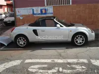 Usado Toyota MR2 140 CV (102 kW) 2000 Gris / plata Descapotable