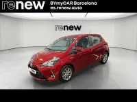 Usado Toyota Yaris Hybrid Advance 75 CV (55 kW) 2017 Rojo Berlina