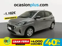 Usado Hyundai i10 67 CV (49 kW) 2022 Gris Utilitario