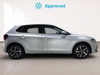 Usado VW Polo 95 CV (69 kW) 2024 Plateado Berlina