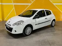 Usado Renault Clio II Authentique 70 CV (51 kW) 2009 Blanco Berlina