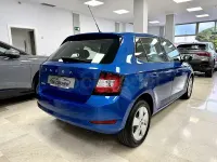 Usado Skoda Fabia Active 95 CV (69 kW) 2021 Azul Utilitario