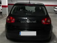 Usado VW Golf V Highline 105 CV (77 kW) 2007 Negro Berlina