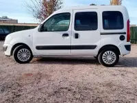 Usado Renault Kangoo Expression 106 CV (77 kW) 2008 Blanco Monovolumen