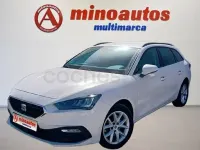 Usado Seat Leon Style 116 CV (85 kW) 2022 Blanco Familiar