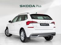 Usado Skoda Kamiq Ambition 110 CV (80 kW) 2021 Blanco SUV