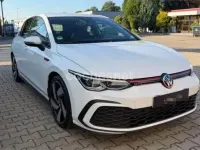 Usado VW Golf VIII GTI 245 CV (180 kW) 2021 Blanco Berlina
