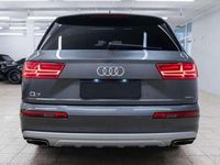 Usado Audi Q7 Design 333 CV (244 kW) 2018 Gris SUV