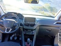 Usado Peugeot 2008 Signature Sky 82 CV (60 kW) 2018 Blanco SUV