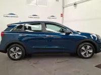 Käytetty Kia Niro 141 HP (103 kW) 2022 Sininen Katumaasturi