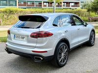 Käytetty Porsche Cayenne 262 HP (192 kW) 2017 Harmaa Katumaasturi