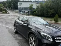 Usado Mercedes GLA200 136 CV (100 kW) 2018 Negro SUV