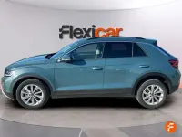 Usado VW T-Roc Life 150 CV (110 kW) 2023 Verde SUV