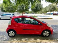 Usado Peugeot 107 54 CV (39 kW) 2007 Rojo Utilitario