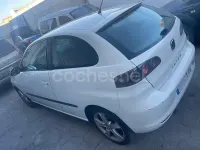 Usado Seat Ibiza 105 CV (77 kW) 2007 Blanco Utilitario