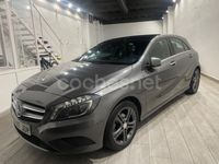 Usado Mercedes A180 Urban 109 CV (80 kW) 2015 Gris / plata Berlina