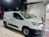 Usado Toyota Proace City City 131 CV (96 kW) 2022 Blanco Monovolumen