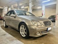 Usado Mercedes C320 Elegance 218 CV (160 kW) 2005 Gris / plata Berlina