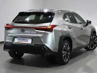 Usado Lexus UX 250h Executive Line 152 CV (111 kW) 2019 Blanco SUV