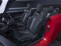 Usado Mini John Cooper Works Cabriolet 231 CV (169 kW) 2019 Rojo Descapotable
