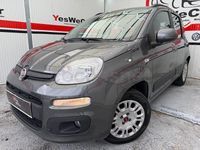 Usado Fiat Panda Lounge 69 CV (50 kW) 2020 Gris / plata Utilitario