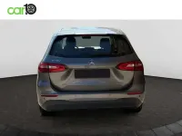 Usado Mercedes B180 116 CV (85 kW) 2020 Gris Utilitario