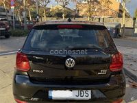 Usado VW Polo Sportline 90 CV (66 kW) 2015 Negro Berlina