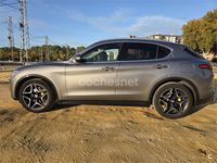 Usado Alfa Romeo Stelvio Ti 210 CV (154 kW) 2020 Gris / plata SUV