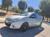 Usado Renault Clio III Collection 75 CV (55 kW) 2014 Gris / plata Berlina