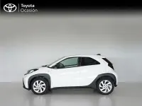 Usado Toyota Aygo X Play 72 CV (52 kW) 2024 Blanco SUV