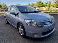 Usado Toyota Auris Active 90 CV (66 kW) 2010 Azul Utilitario