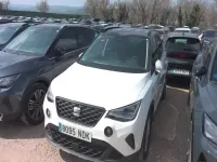 Usado Seat Arona Style 115 CV (84 kW) 2025 Blanco SUV