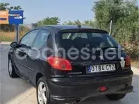 Usado Peugeot 206 90 CV (66 kW) 2004 Negro Berlina