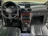 Usado Mercedes A170 Avantgarde 95 CV (69 kW) 2004 Gris / plata Monovolumen