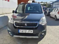 Usado Peugeot Partner Tepee Active 100 CV (73 kW) 2016 Gris / plata Monovolumen