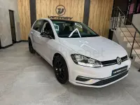 Usado VW Golf VII Advance 110 CV (80 kW) 2017 Gris / plata Familiar