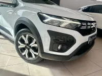Usado Dacia Jogger Comfort 110 CV (80 kW) 2023 Blanco Monovolumen