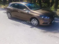 Usado Renault Mégane Intens 90 CV (66 kW) 2016 Marrón Berlina