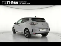 Usado Renault Clio V Techno 100 CV (73 kW) 2025 Gris Berlina